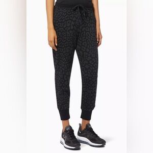 Nike Women’s Dri-FIT Get Fit Printed Training Pants Size M